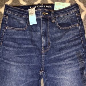 American Eagle Super High Wasted Jeans